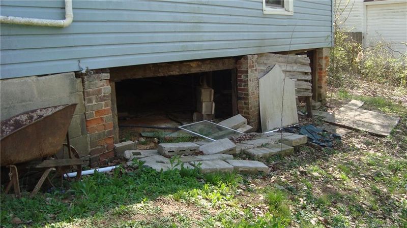 330 D St, Lincolnton, NC 28092