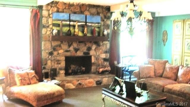 912 Pineview Lakes Dr, Chester, SC 29706