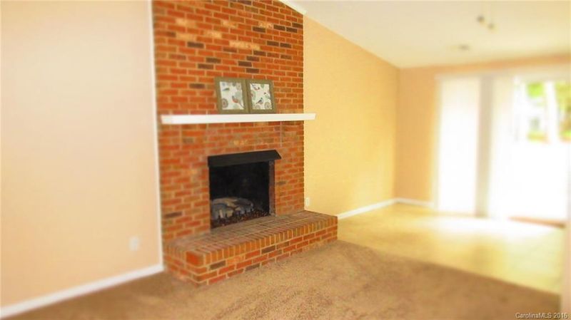 6021 Sunset Chase Ln, Charlotte, NC 28212