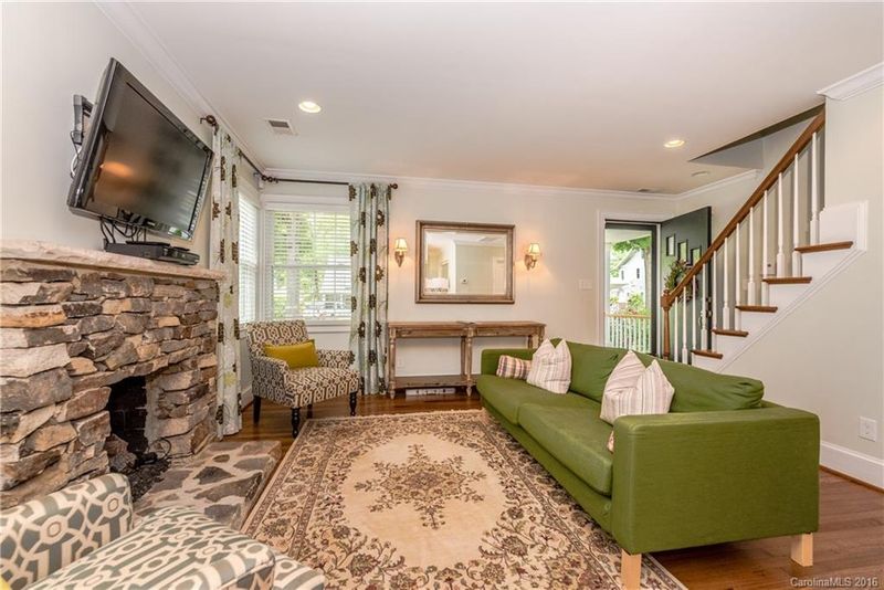 2839 Chelsea Dr, Charlotte, NC 28209