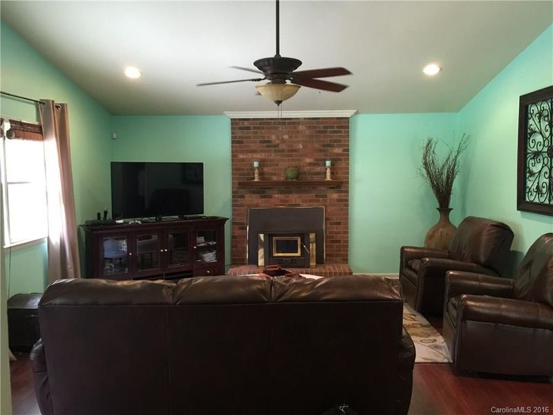 113 Foxfire Ct, Statesville, NC 28625