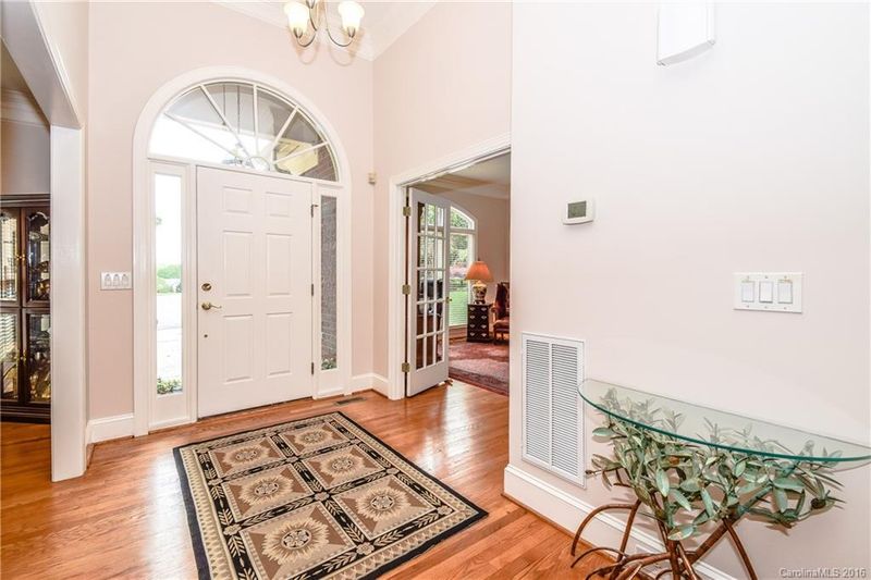 18604 River Crossing Blvd, Davidson, NC 28036