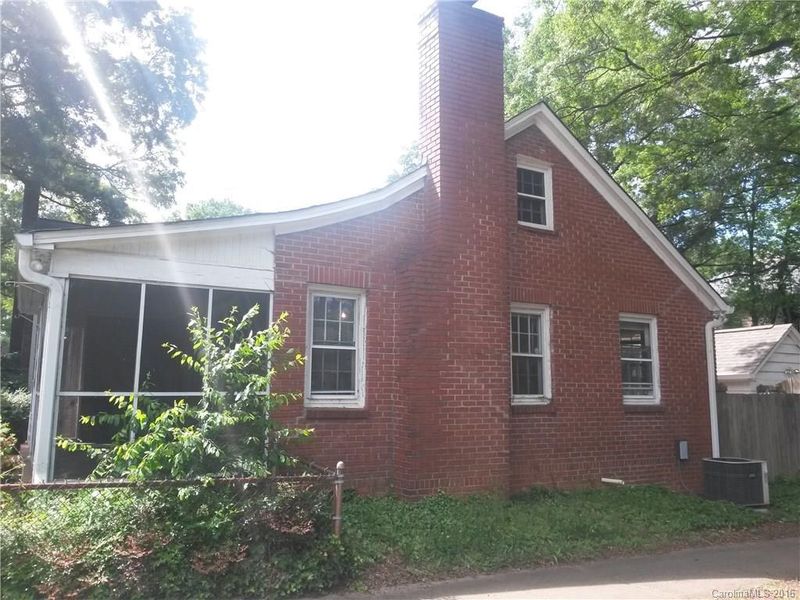 700 Templeton Ave, Charlotte, NC 28203