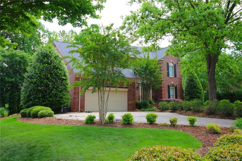 20900 Decora Dr, Cornelius, NC 28031