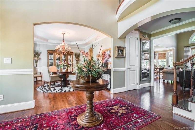 7413 Stonehaven Dr, Waxhaw, NC 28173
