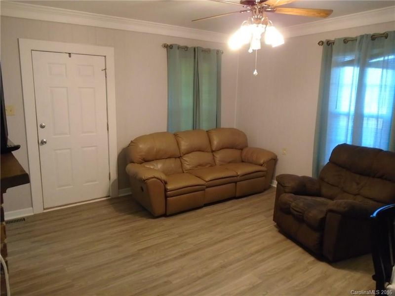 310 Walnut St, Clover, SC 29710