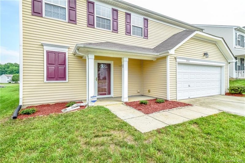 3911 Hunter Hill Ln, Charlotte, NC 28216