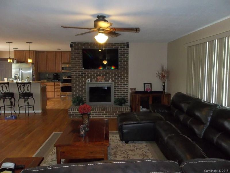 534 Perry Rd, Troutman, NC 28166