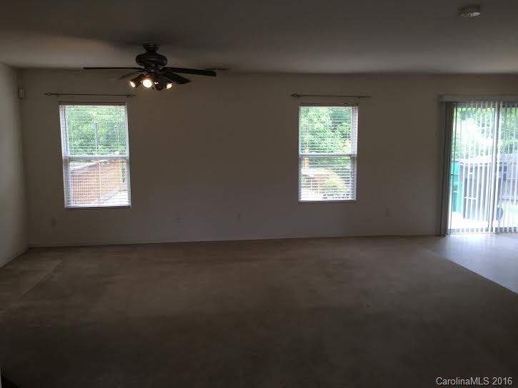 8225 Ainsworth St, Charlotte, NC 28216