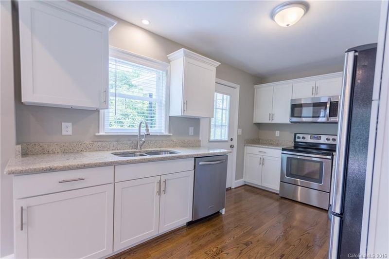 1517 Morningside Rd, Mount Holly, NC 28120