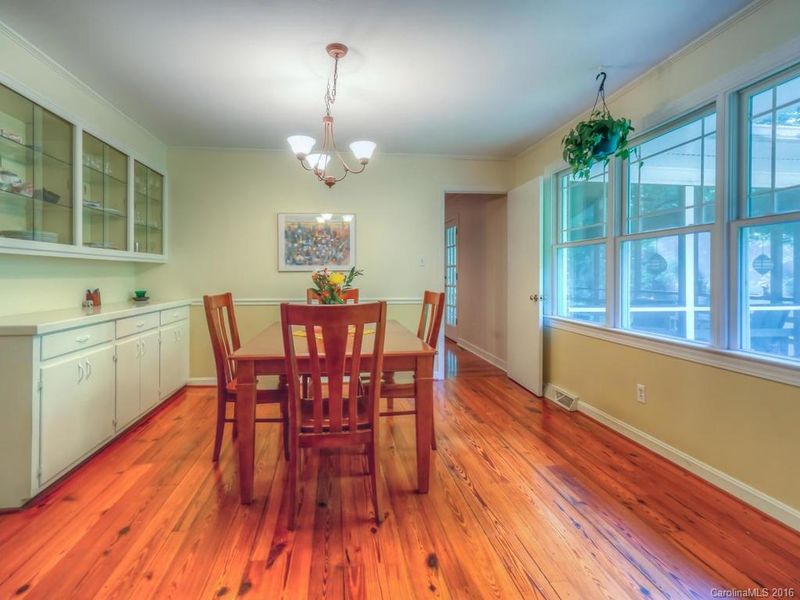 560 Eastway St, Davidson, NC 28036