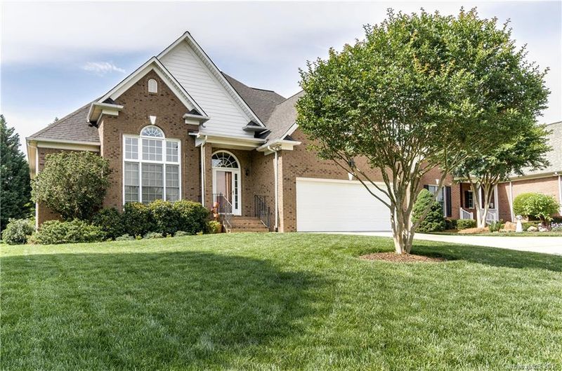 2512 Province Dr, Concord, NC 28027