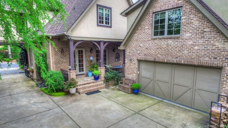 7120 Old Providence Rd, Charlotte, NC 28226