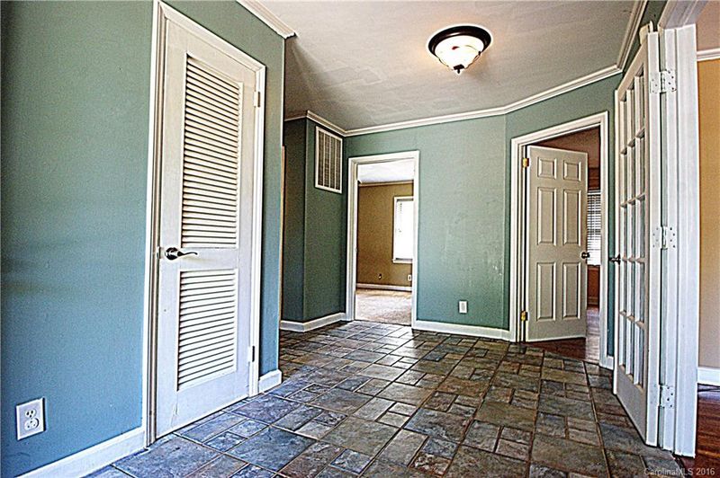 206 Rose St, Mount Holly, NC 28120