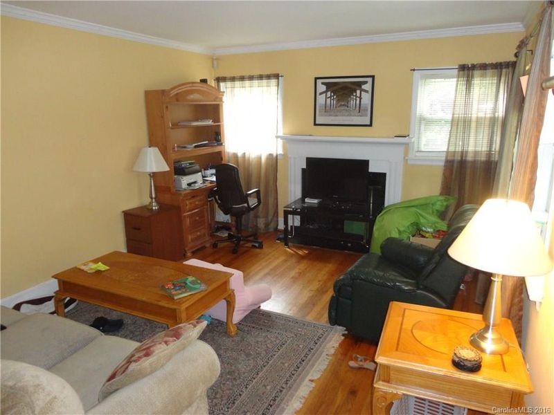 4301 Walker Rd, Charlotte, NC 28211