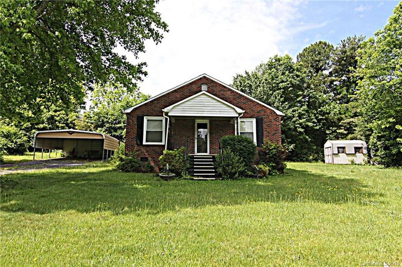 614 Chavis Dr, Cherryville, NC 28021