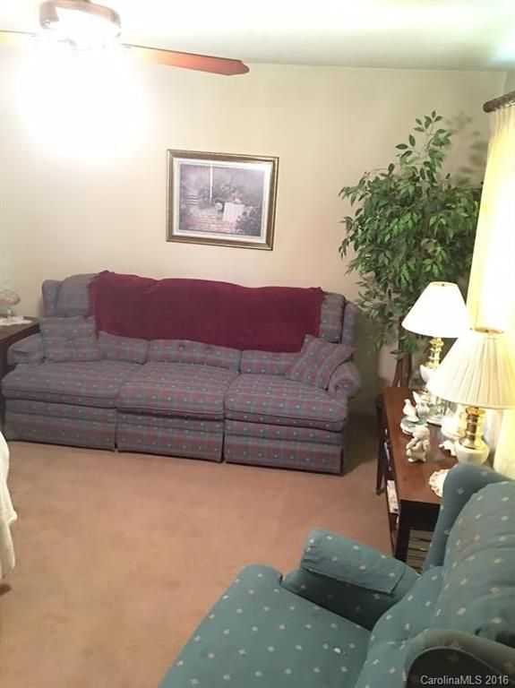 5000 Galax Dr, Charlotte, NC 28213