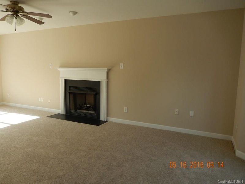 11226 Pointer Ridge Dr, Charlotte, NC 28214