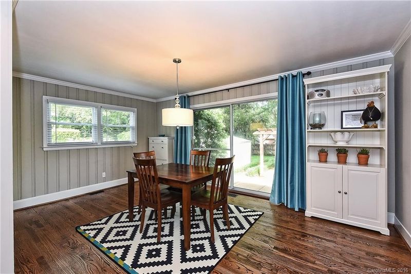 6118 Montpelier Rd, Charlotte, NC 28210
