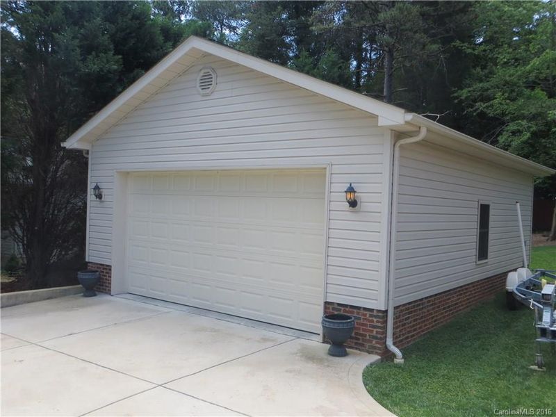 245 Commodore Loop, Mooresville, NC 28117