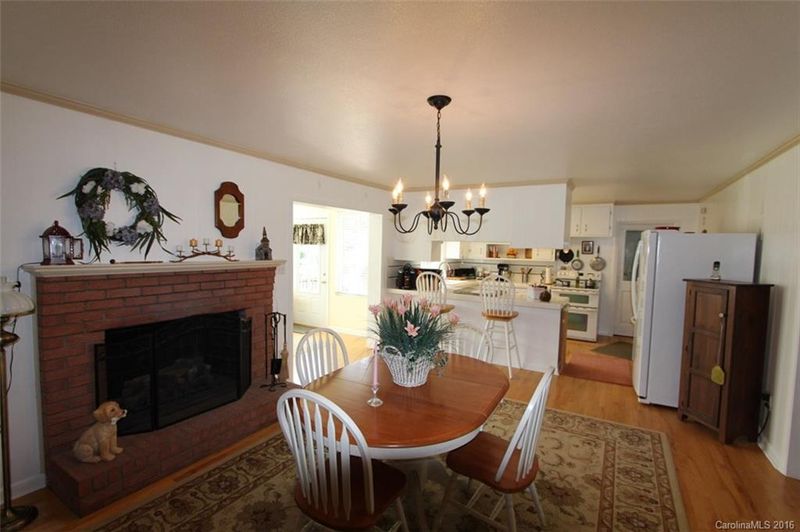 2250 Triplett Rd, Mt Ulla, NC 28125