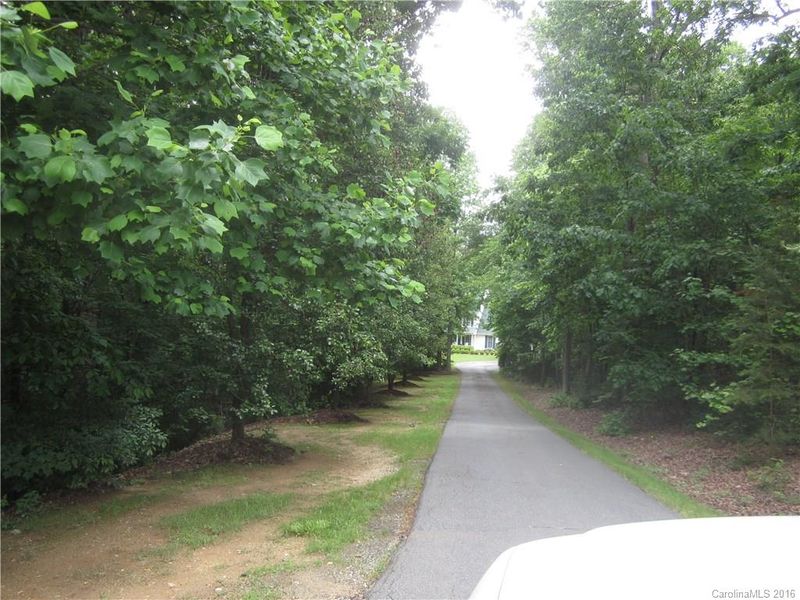 208 Meadowridge Dr, Maiden, NC 28650