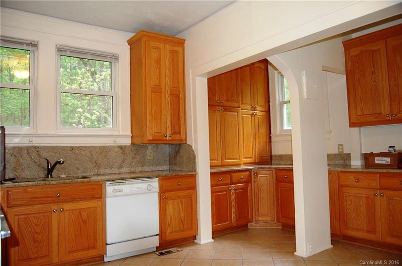 112 Johnson St, Mount Holly, NC 28120