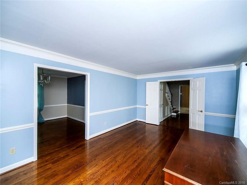 6840 April Ln, Charlotte, NC 28215