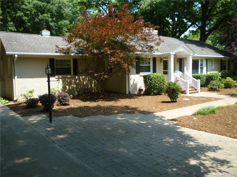 1526 Andover Rd, Charlotte, NC 28211