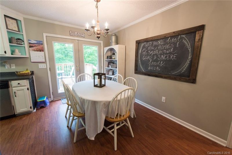 2438 Applegate Dr, Concord, NC 28027
