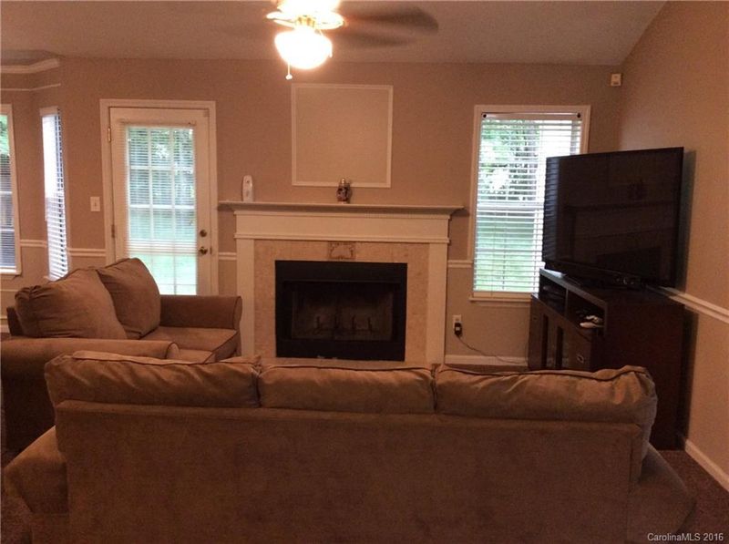2139 Sloan Dr, Charlotte, NC 28208