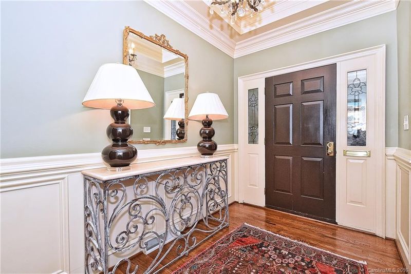 2700 Inverness Rd, Charlotte, NC 28209