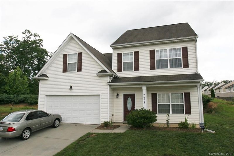 7918 Mossycup Dr, Charlotte, NC 28215
