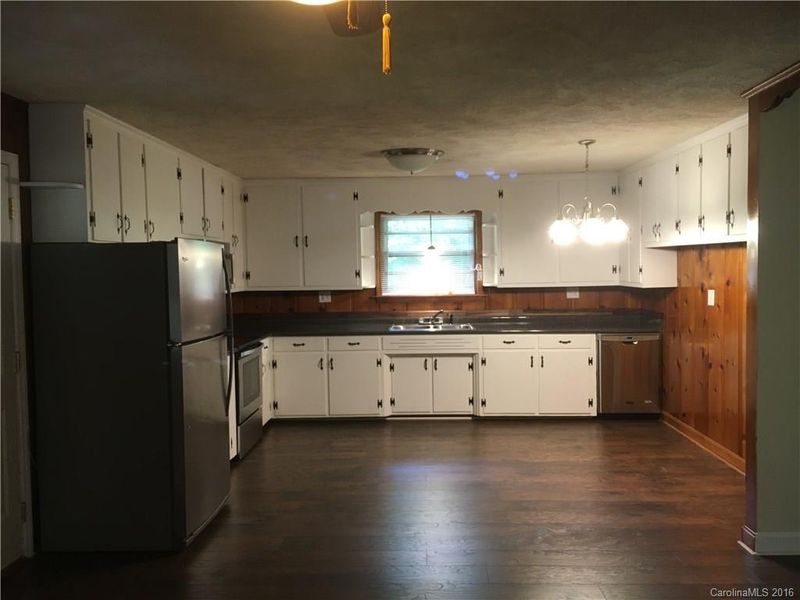 5210 Burke Dr, Charlotte, NC 28208