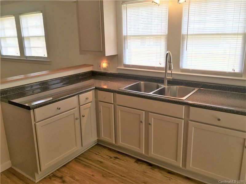 1315 N Juniper Ave, Kannapolis, NC 28081