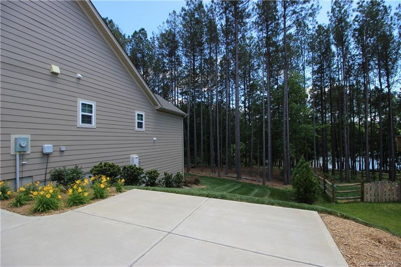176 Streamwood Rd, Troutman, NC 28166