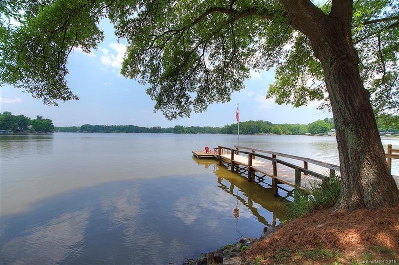 3137 Lakeside Cir, Belmont, NC 28012