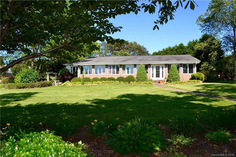 3809 Swanson Rd, Sherrills Ford, NC 28673