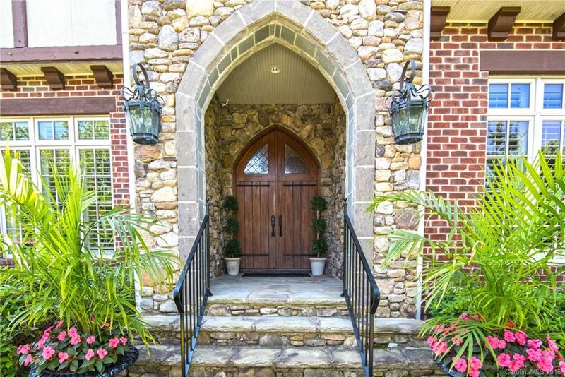 6526 Greenway Bend Dr, Charlotte, NC 28226