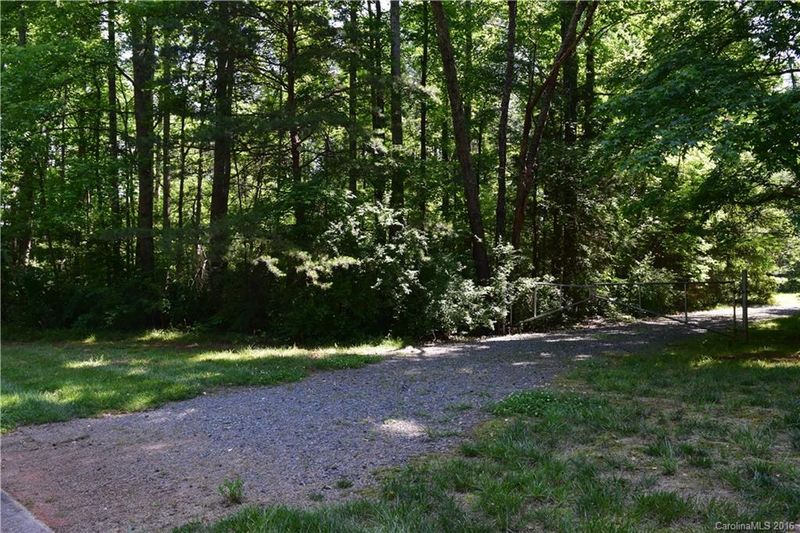 8324 Getalong Rd, Charlotte, NC 28213