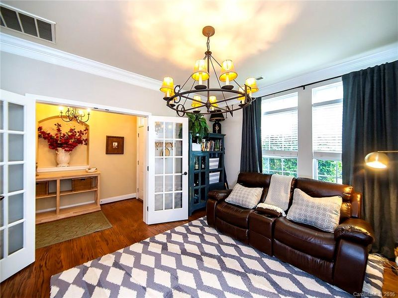 6709 Charter Hills Rd, Charlotte, NC 28277