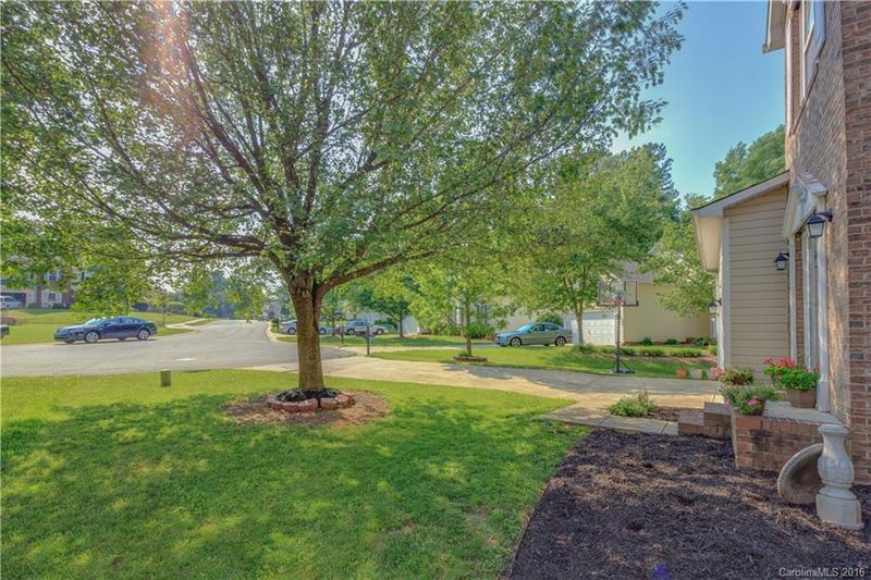 10029 Dauphine Dr #37, Charlotte, NC 28216