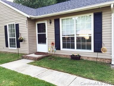 6511 Willow Gate Ln, Charlotte, NC 28215
