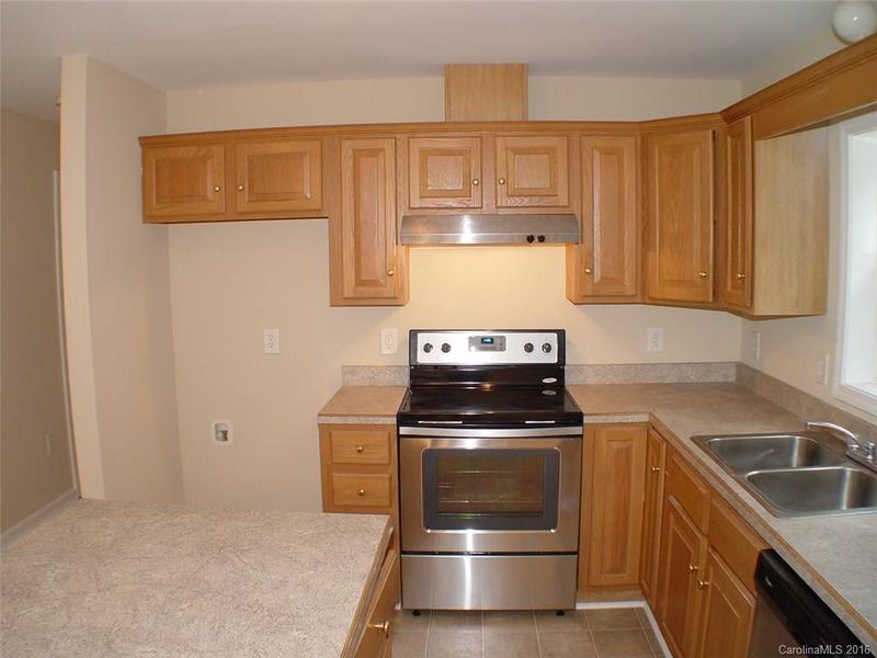 1981 Shadow Oak Dr, Rock Hill, SC 29730