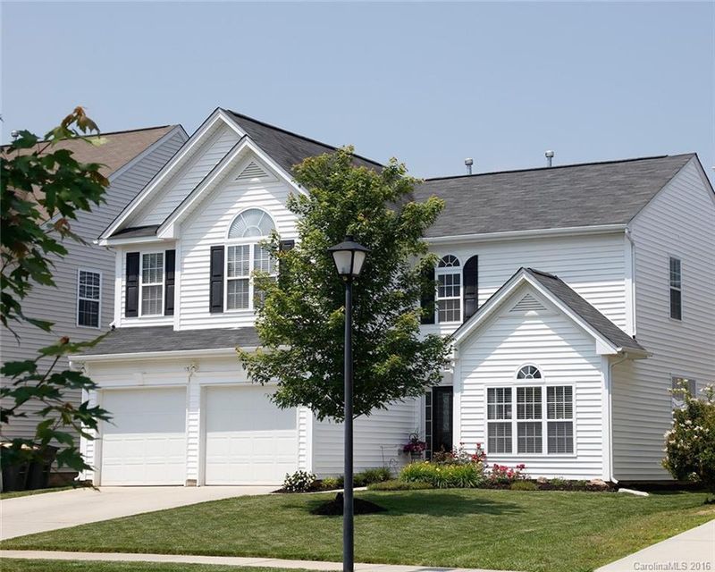 3359 Streamside Dr, Davidson, NC 28036