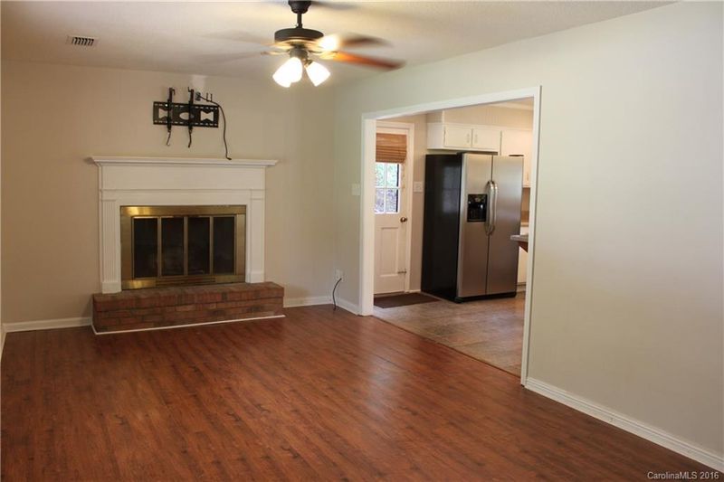 107 Raymond St, Belmont, NC 28012