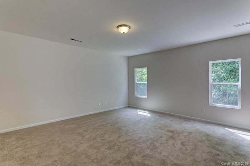 2609 Meadow Crossing Dr, Dallas, NC 28034