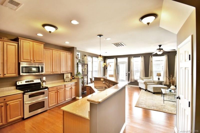 21608 Old Canal St #20, Cornelius, NC 28031