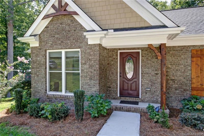 8764 Peninsula Dr, Terrell, NC 28682