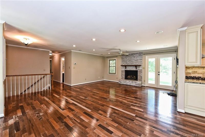 3728 Mckee Rd, Charlotte, NC 28270